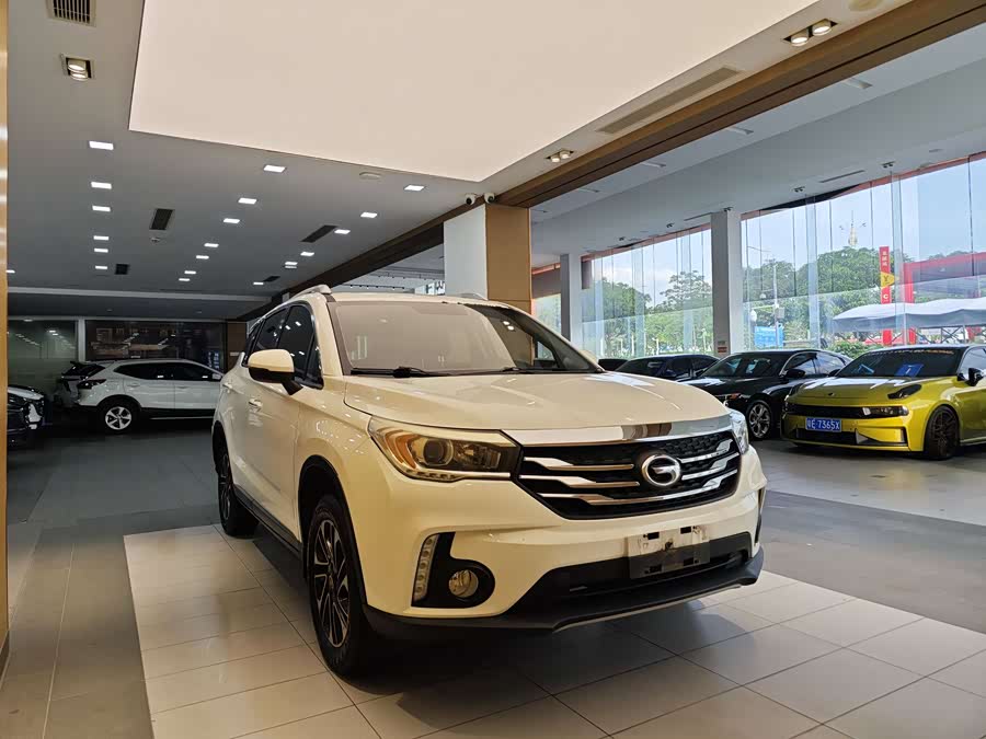 GAC Trumpchi GS4 2015
