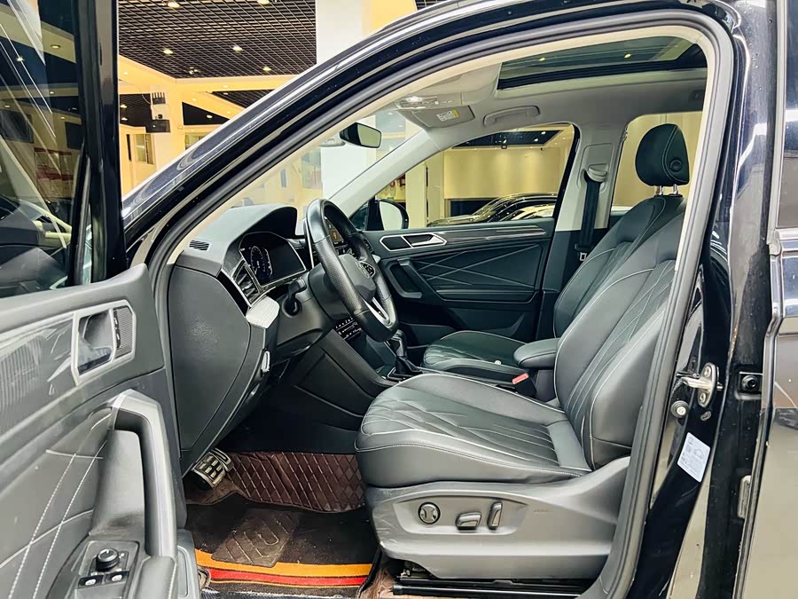 Volkswagen Tiguan L 2023