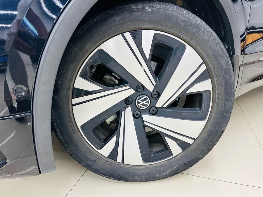 Volkswagen Tiguan L 2023