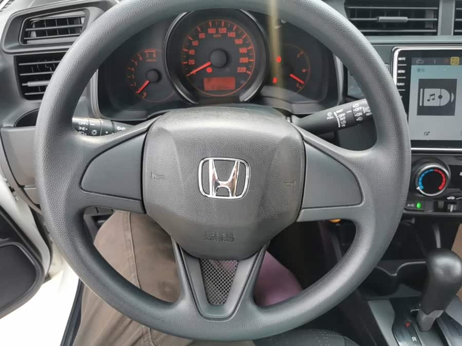 Honda Fit 2018 — фото 11