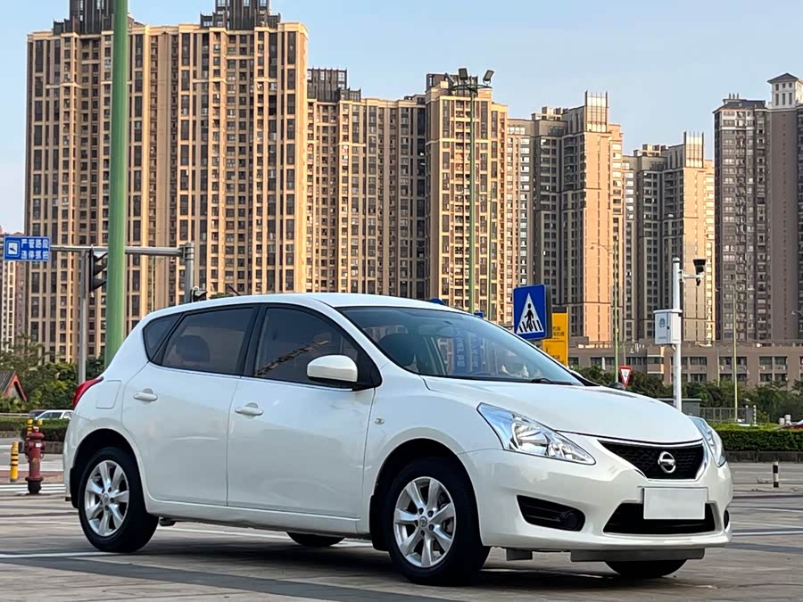Nissan Tiida 2014