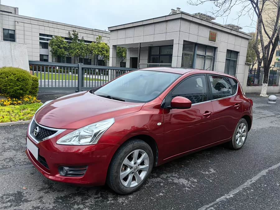 Nissan Tiida 2014