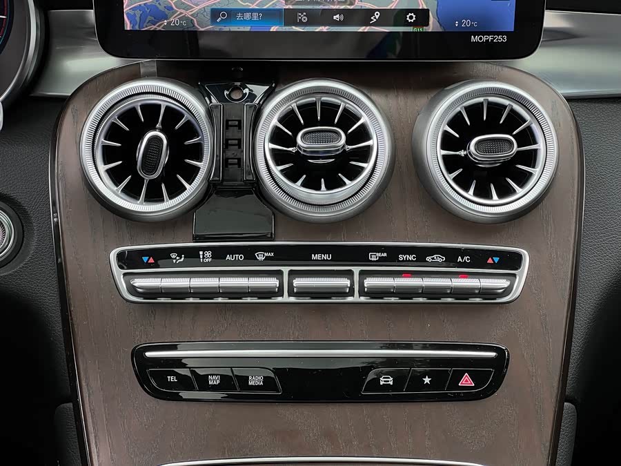 Mercedes-Benz GLC 2020 — фото 19