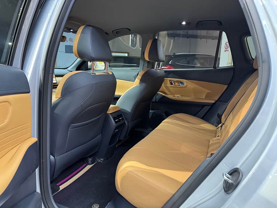 Geely Galaxy Starship 7 2025 — фото 11