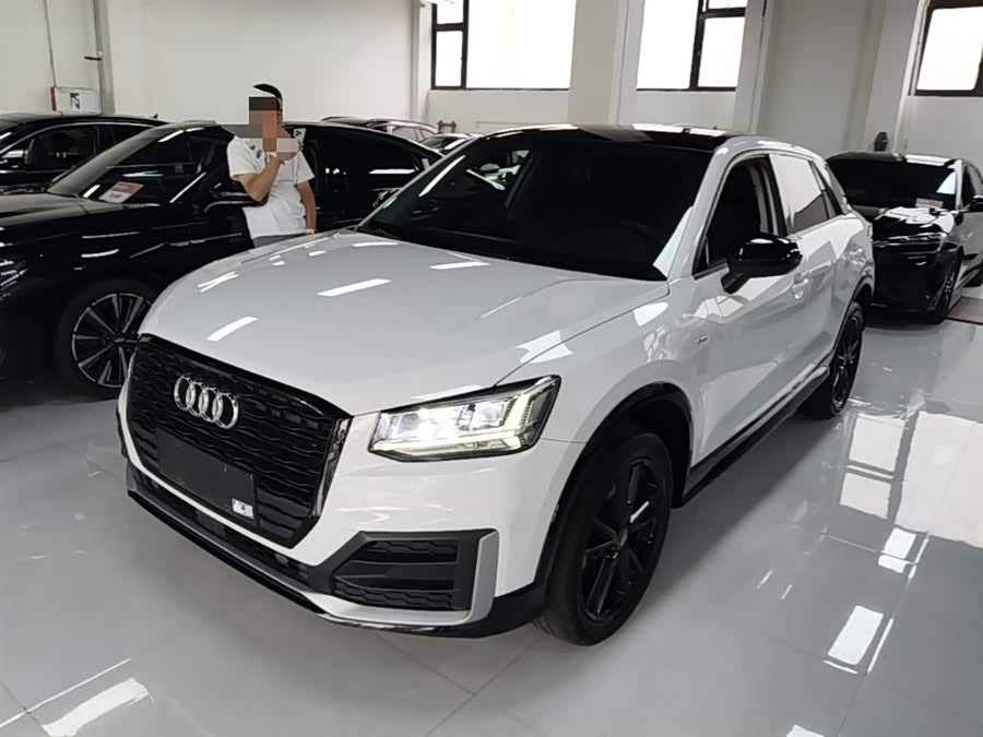 Audi Q2L 2021