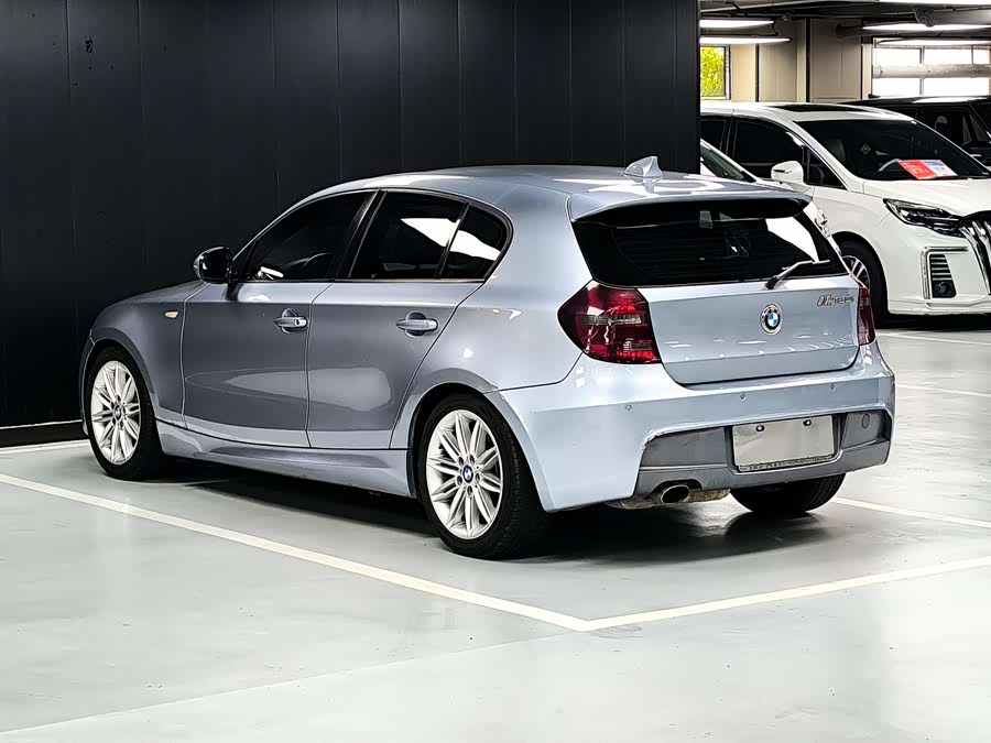 BMW 1 Series 2010 — фото 17