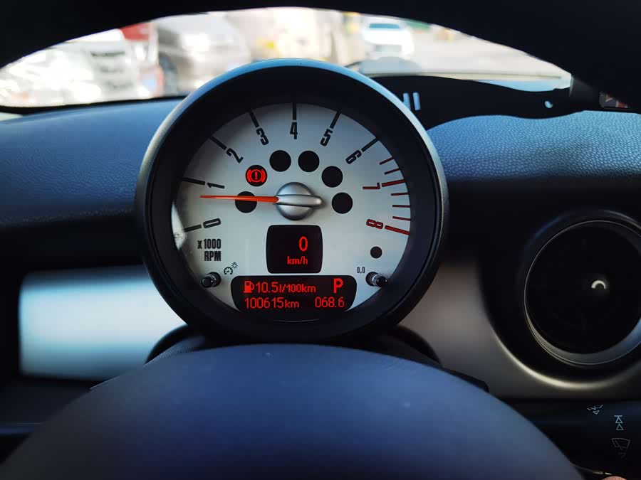 MINI Clubman 2011