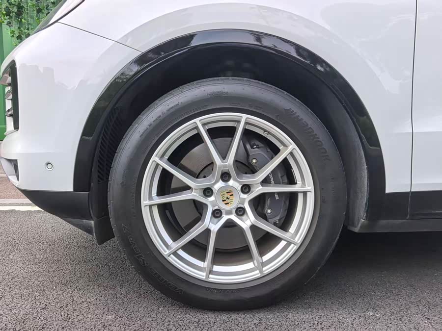 Porsche Cayenne 2024