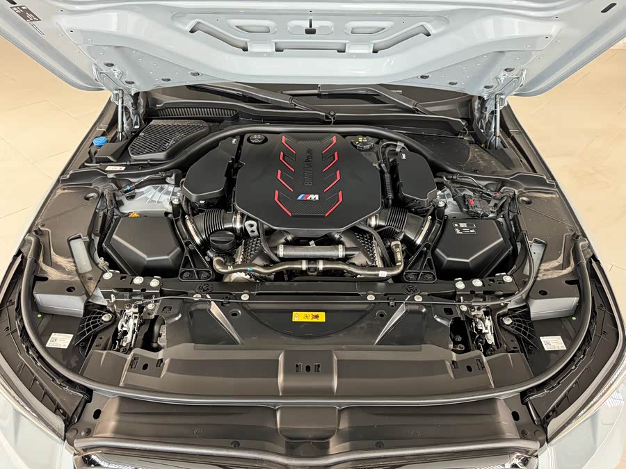 BMW M5 New Energy 2025 — фото 29