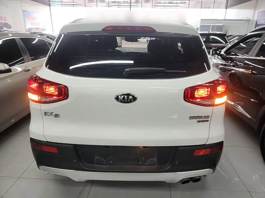 Kia KX3 Proud Running 2015