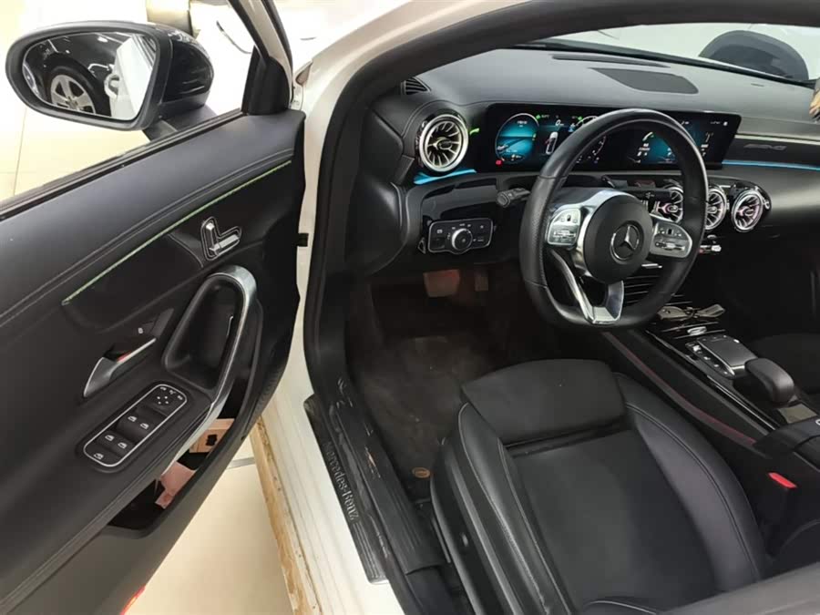 Mercedes-Benz A-Class 2022 — фото 16