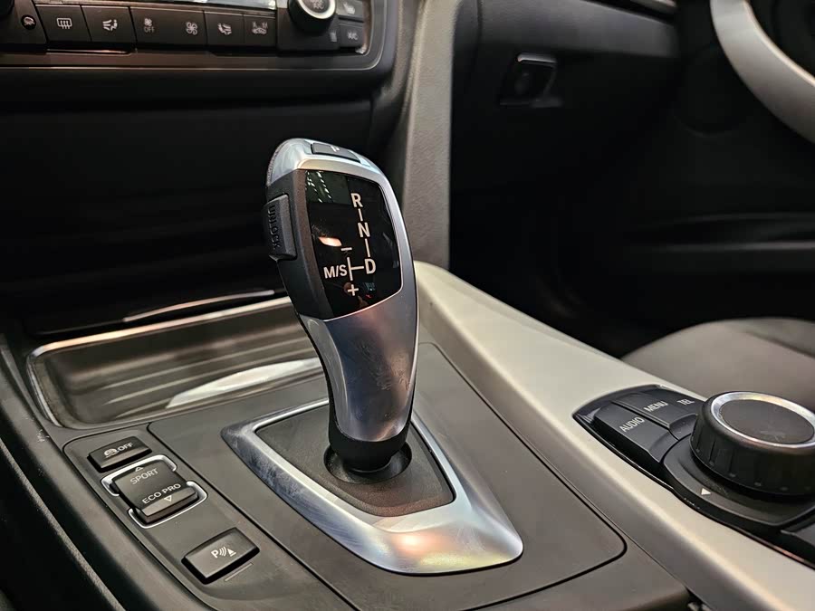 BMW 3 Series 2015 — фото 15