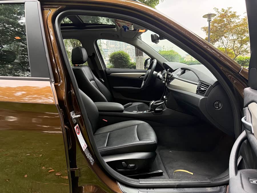 BMW X1 2015 — фото 13