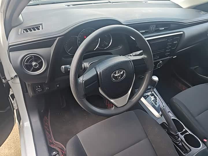 Toyota Corolla 2017 — фото 11