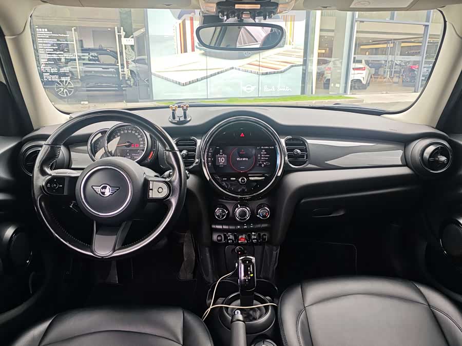 MINI MINI 2022