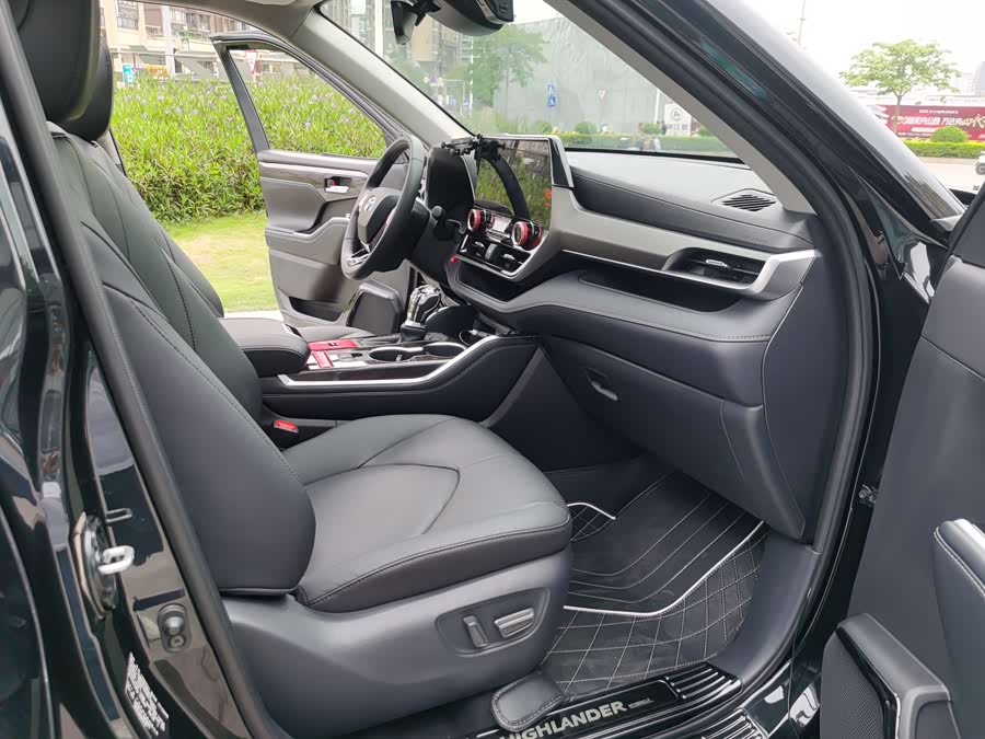 Toyota Highlander 2024 — фото 14