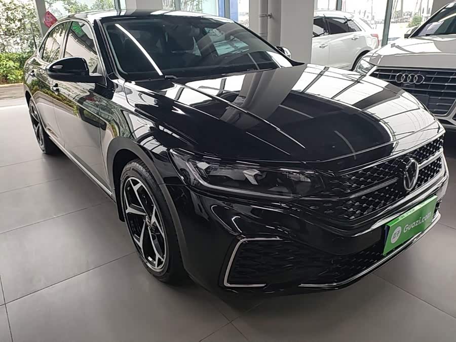 Volkswagen Passat 2025