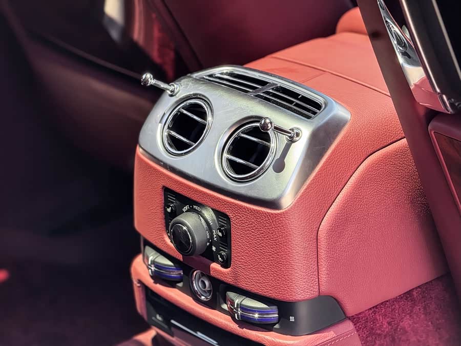 Rolls-Royce Ghost 2014 — фото 10