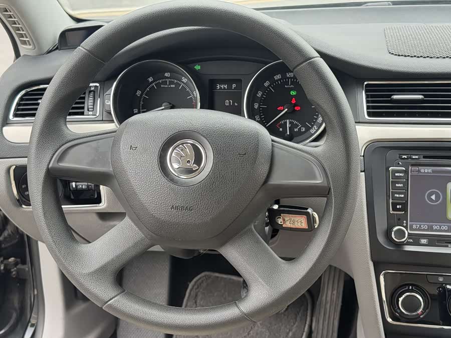 Skoda Speedy 2013 — фото 23