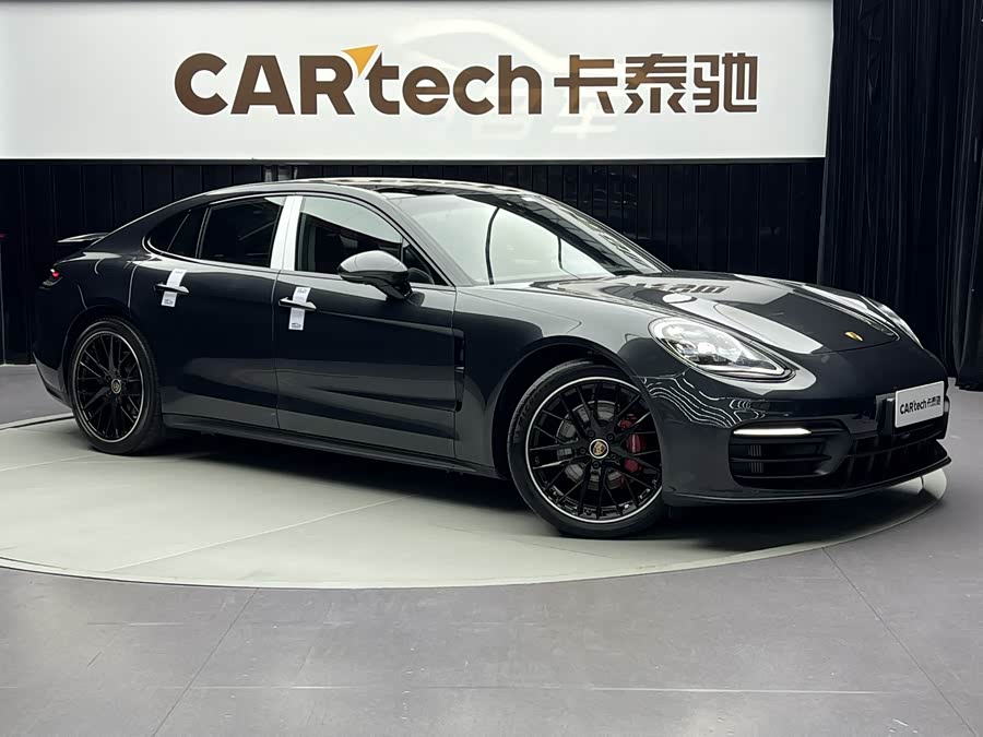 Porsche Panamera 2022