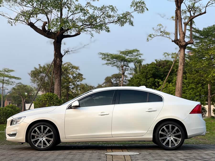 Volvo S60 2019