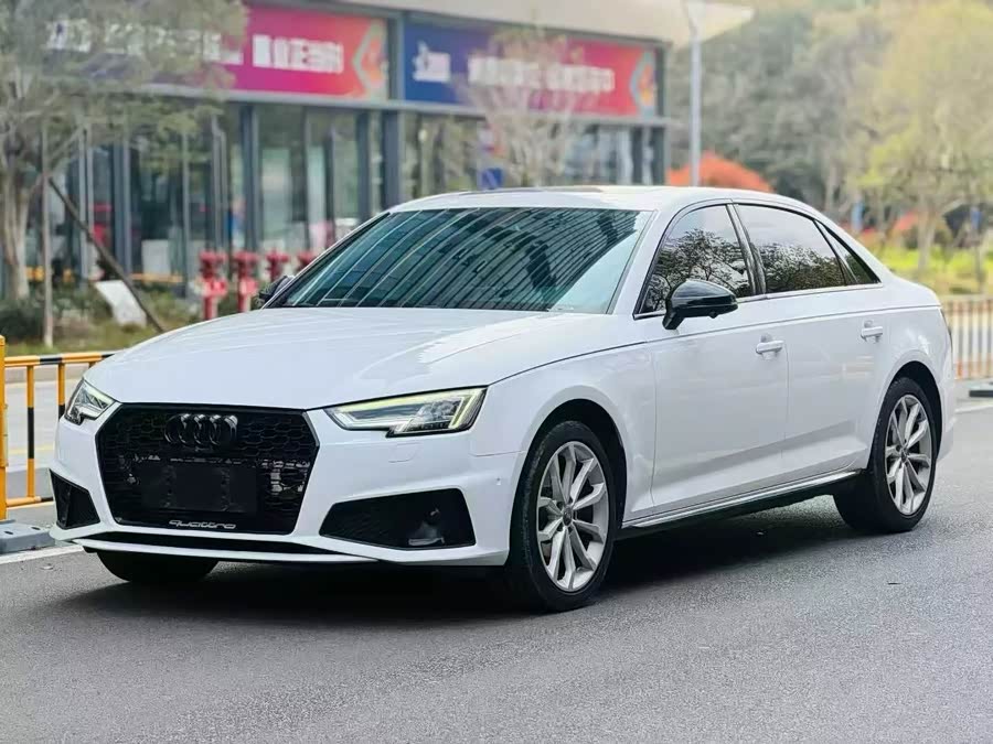 Audi A4L 2019