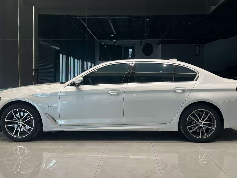 BMW 5 Series 2022
