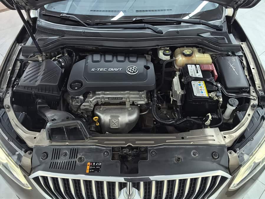 Buick Excelle 2015 — фото 10