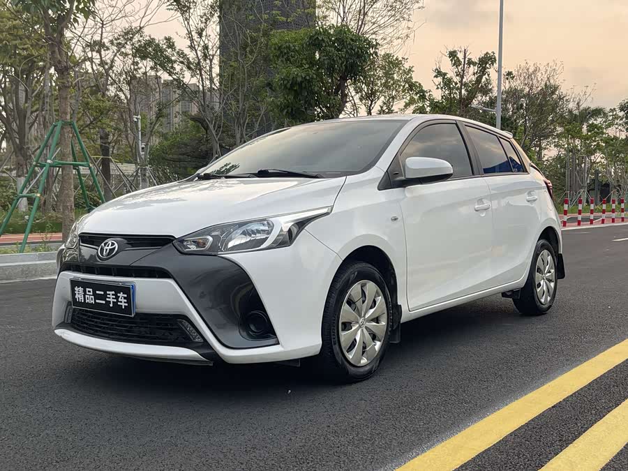 Toyota Yaris L 2020