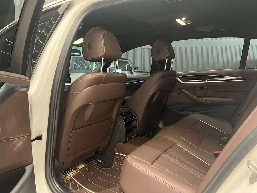 BMW 5 Series 2022