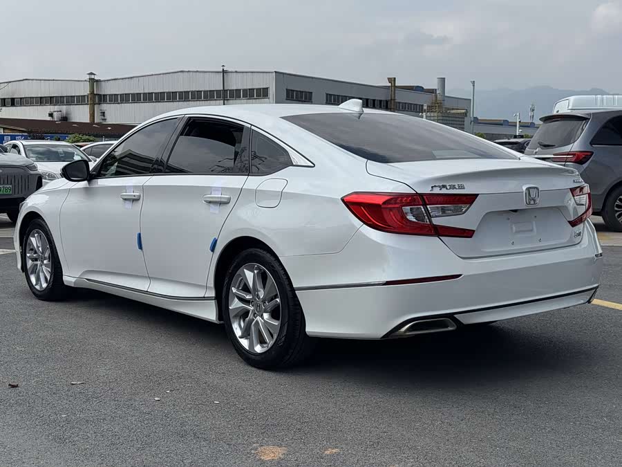 Honda Accord 2018 — фото 8