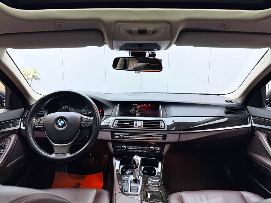 BMW 5 Series 2014 — фото 20