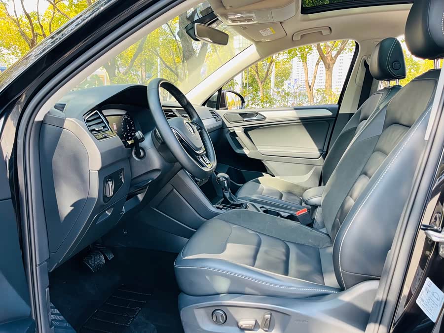 Volkswagen Tiguan L 2019 — фото 13