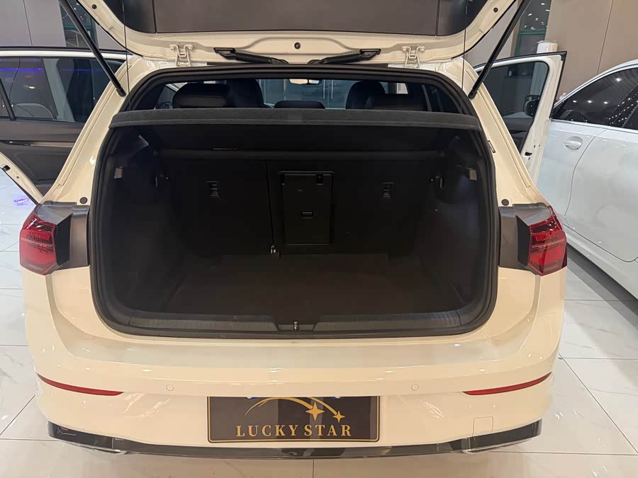 Volkswagen Golf 2023 — фото 16