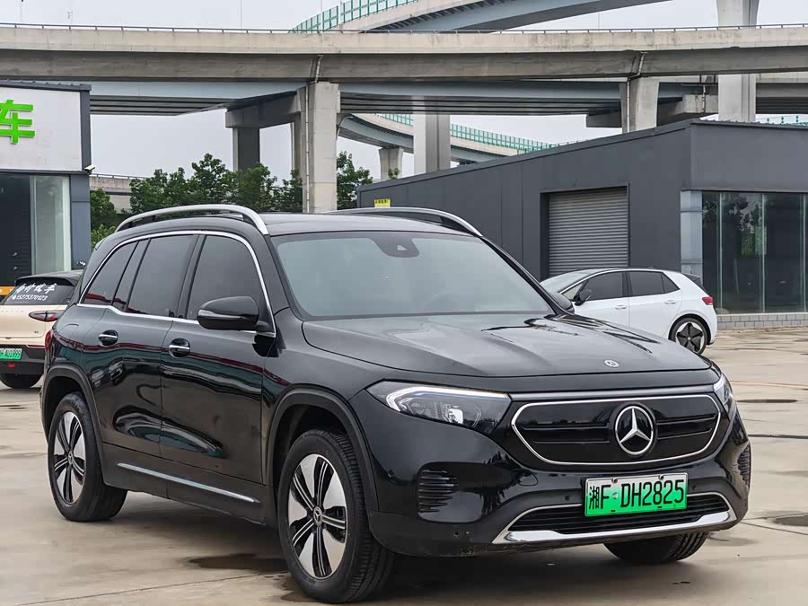 Mercedes-Benz EQB 2024