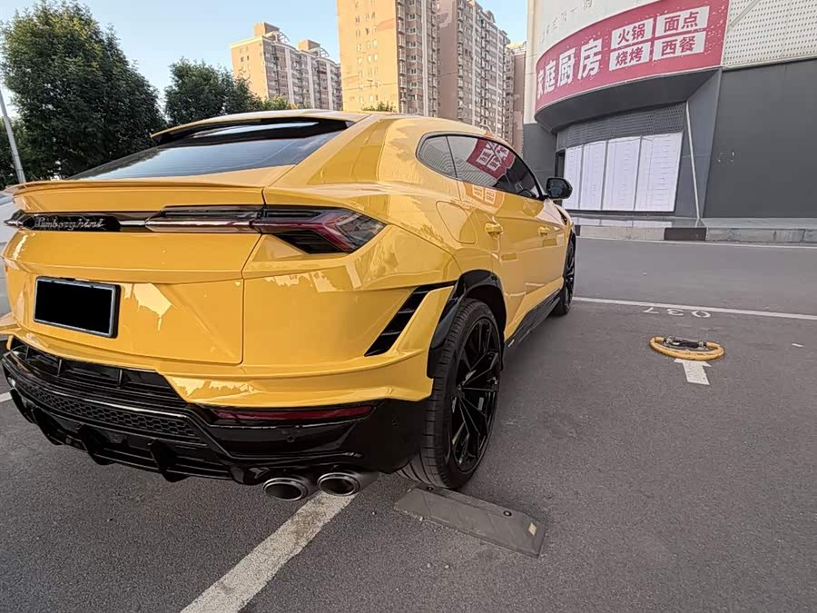 Lamborghini Urus 2023