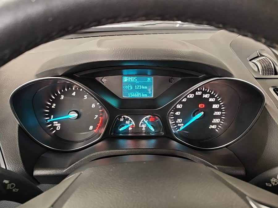 Ford Kuga 2015 — фото 8