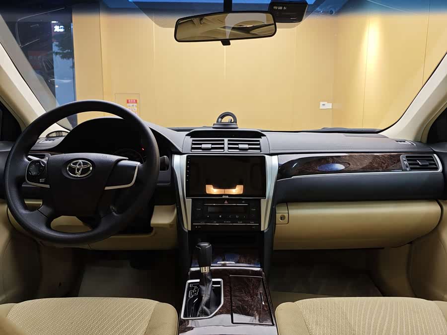 Toyota Camry 2016 — фото 20