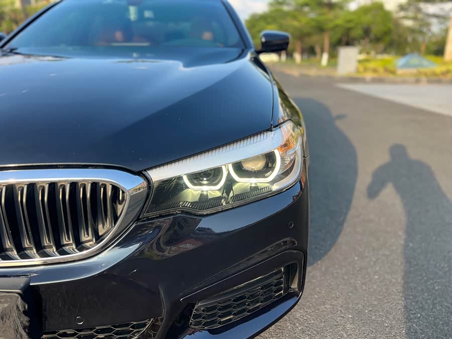 BMW 5 Series 2018 — фото 28