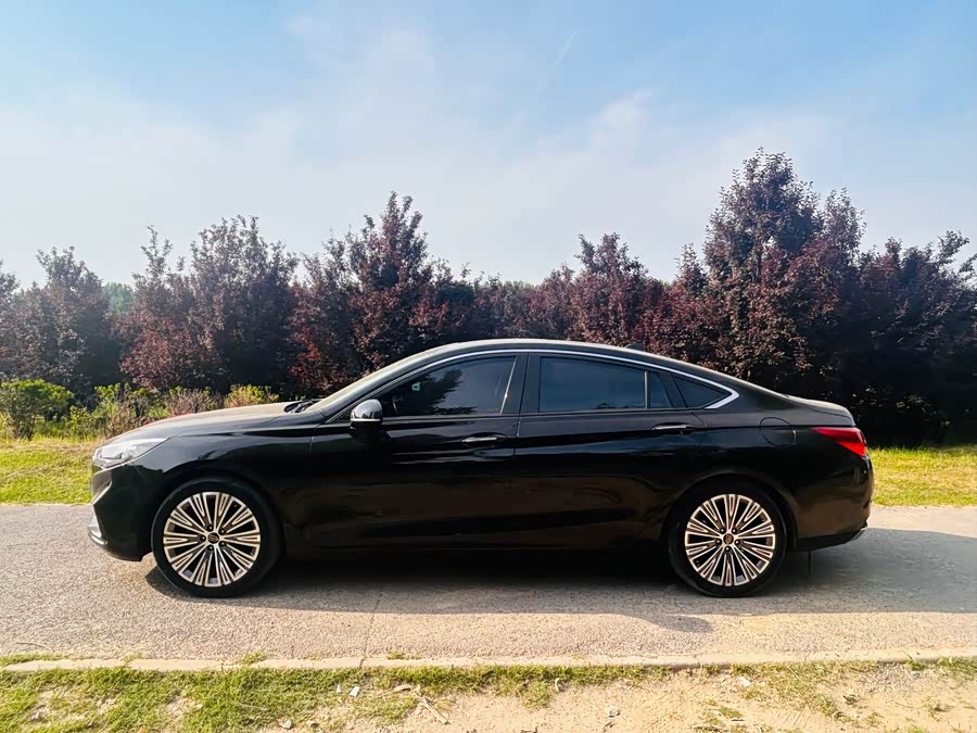 Hongqi H5 2022