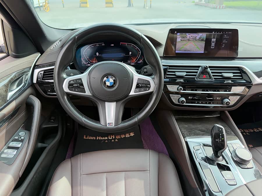 BMW 5 Series 2020 — фото 11