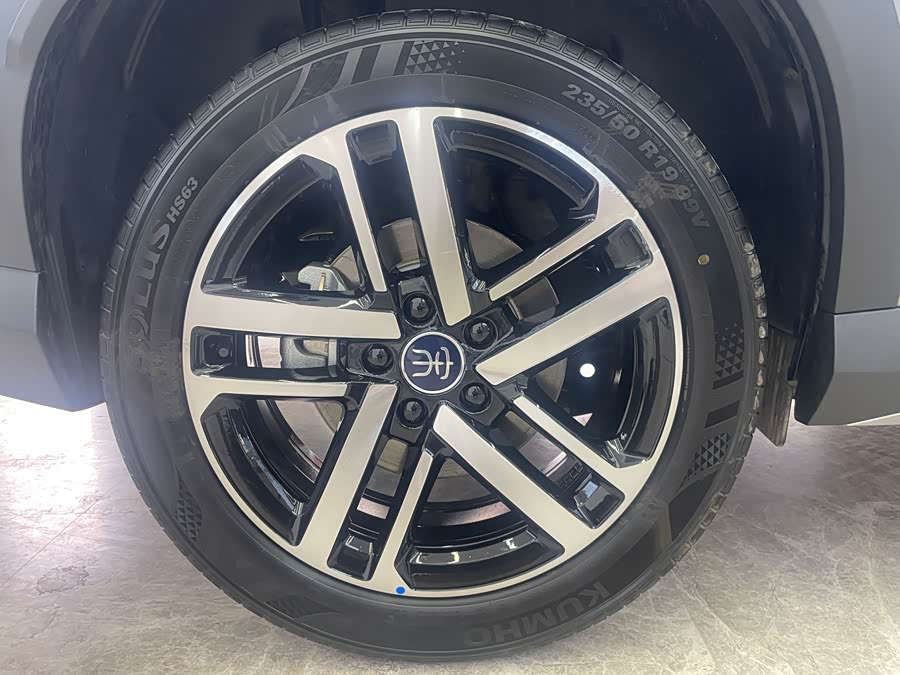 BYD Song L DM-i 2025 — фото 21