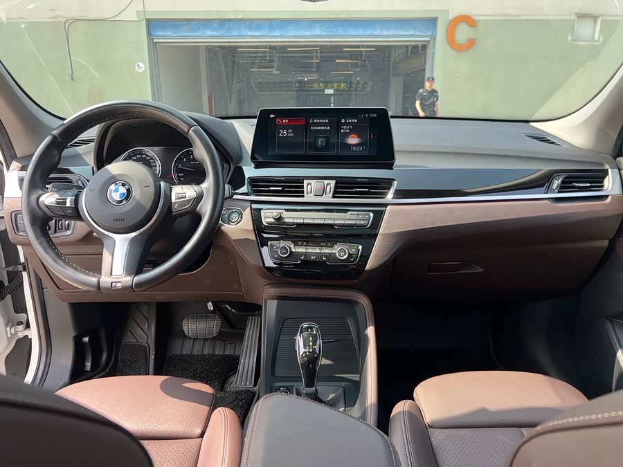 BMW X1 2022 — фото 9