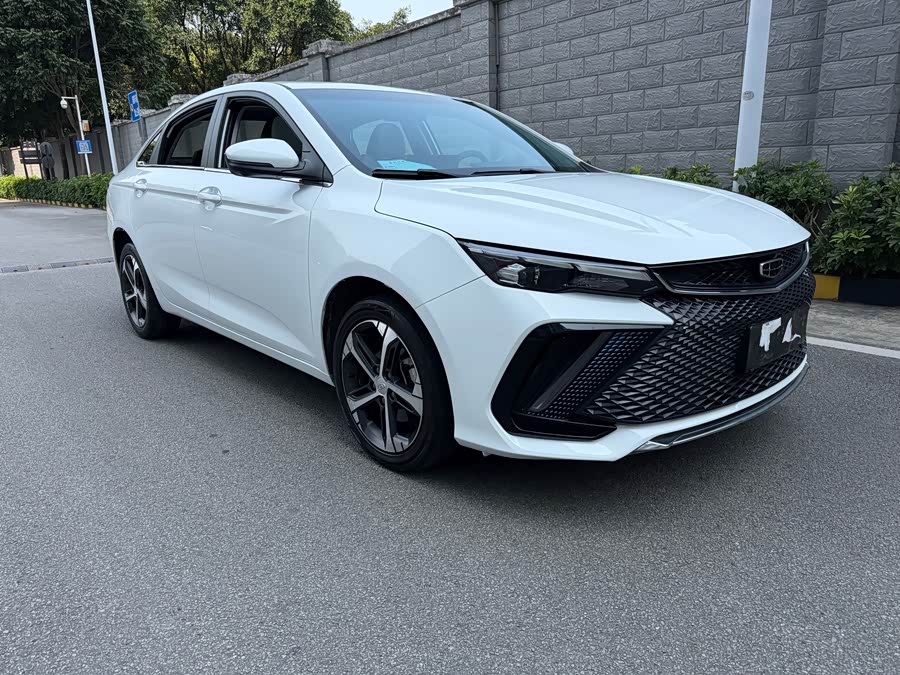 Geely Emgrand L 2022