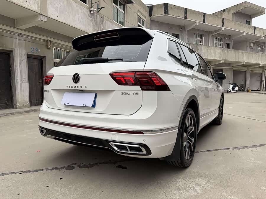Volkswagen Tiguan L 2022 — фото 16