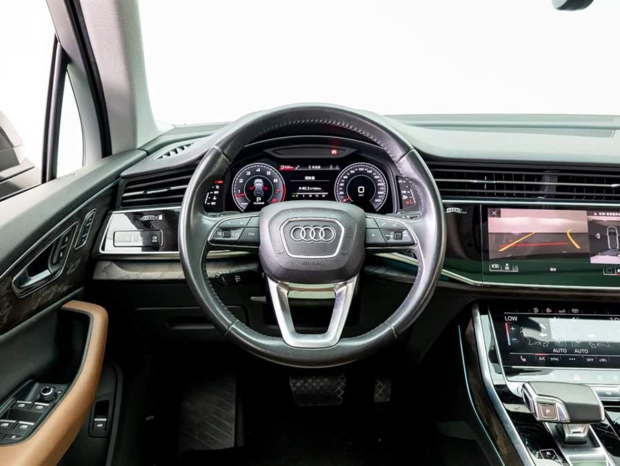 Audi Q7 2020 — фото 20