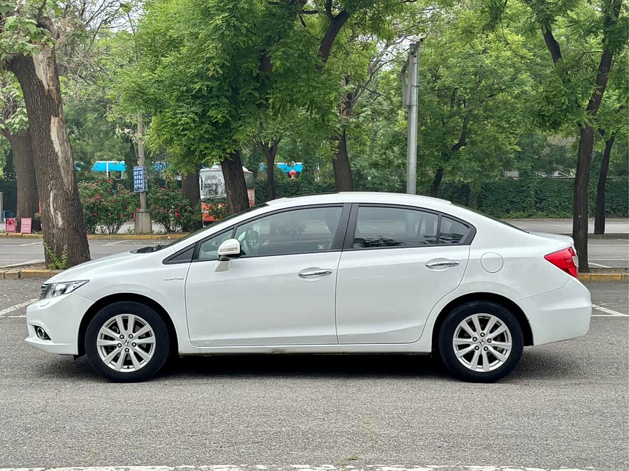 Honda Civic 2014 — фото 14