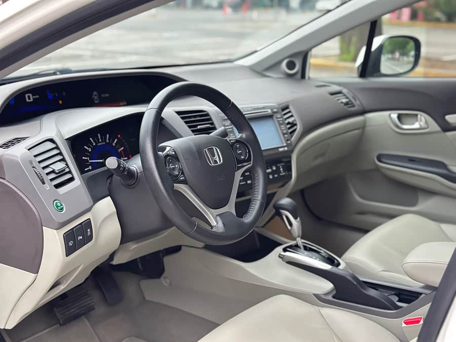 Honda Civic 2014 — фото 15