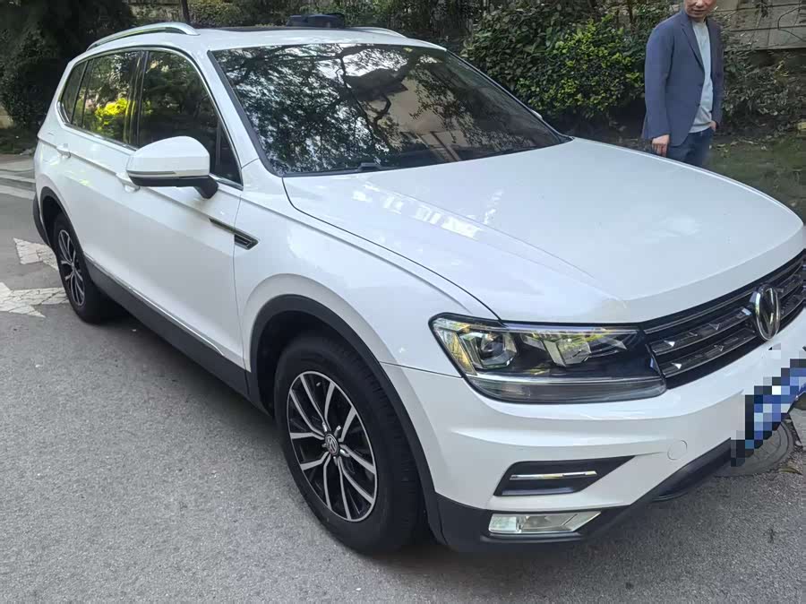 Volkswagen Tiguan L 2018 — фото 17