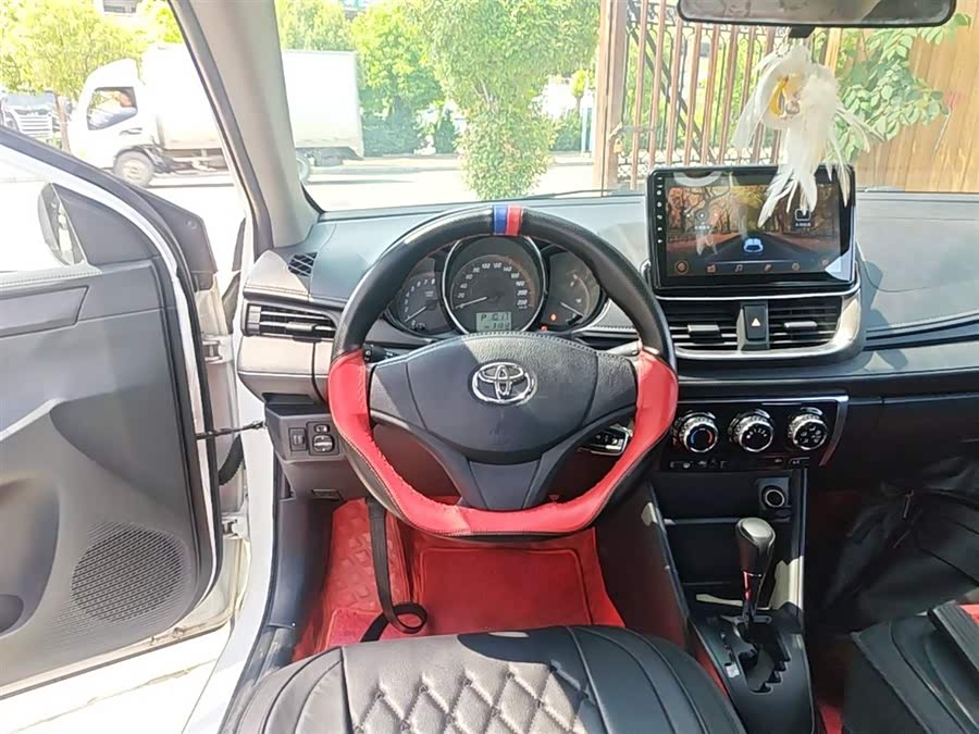 Toyota Yaris L 2021 — фото 11